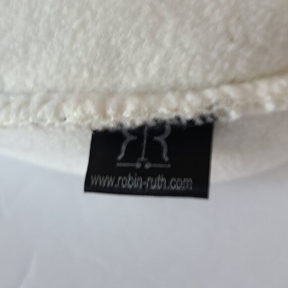 ROBIN RUTH KNITTED PERUVIAN HAT/BRAIDED TASSEL BEANIE-WINTER SKI STYLE- ONE SIZE - Picture 7 of 8